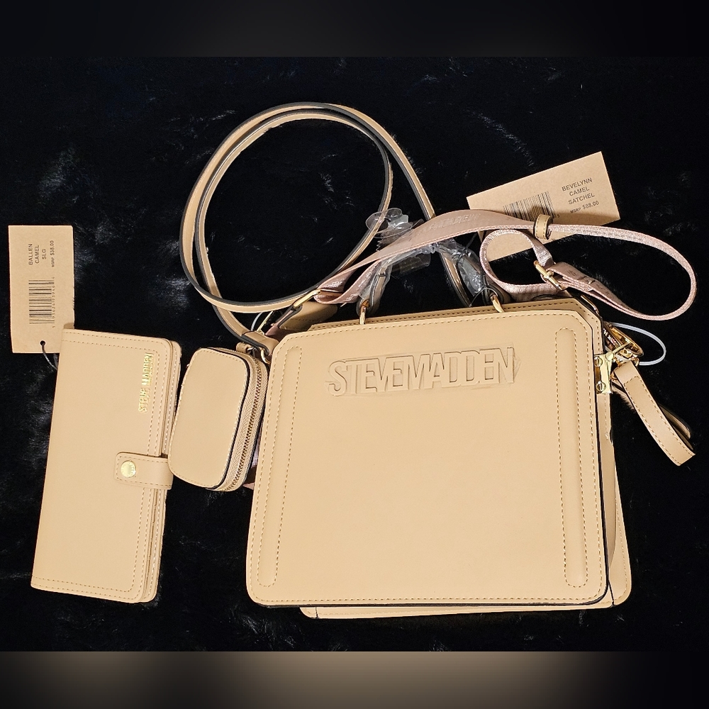 Steve Madden Bevelynn Bundle